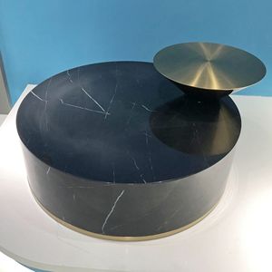 Nuevo diseño de muebles para sala de estar, <span class=keywords><strong>mesa</strong></span> de centro <span class=keywords><strong>baja</strong></span>, <span class=keywords><strong>mesa</strong></span> auxiliar <span class=keywords><strong>redonda</strong></span> de dos capas de mármol negro, Metal dorado para salón - Product Image 3