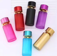 Botol Kemasan Makeup Mewah Label Pribadi Kustom Warna Matte Isi Ulang Botol Kaca Parfum Kosong 50ml