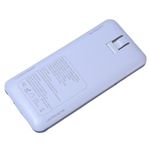 UUTEK RSQ3-A 2025 Nouveaux produits Banques d'alimentation par câble intégré 10000mah avec prise ca pour <span class=keywords><strong>iPhone</strong></span> Android Téléphone <span class=keywords><strong>Chargeur</strong></span> portable - Product Image 6
