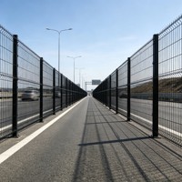 Panel pagar pengaman jalan raya Boulevard Roadway Central, dilapisi galvanis celup panas, kawat kasa 3D dengan kekakuan tinggi