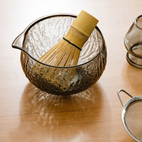 Ensemble de thé matcha en verre avec boîte colorée, fouet à matcha, bol à matcha, cuillère à thé en bambou et ustensiles complets