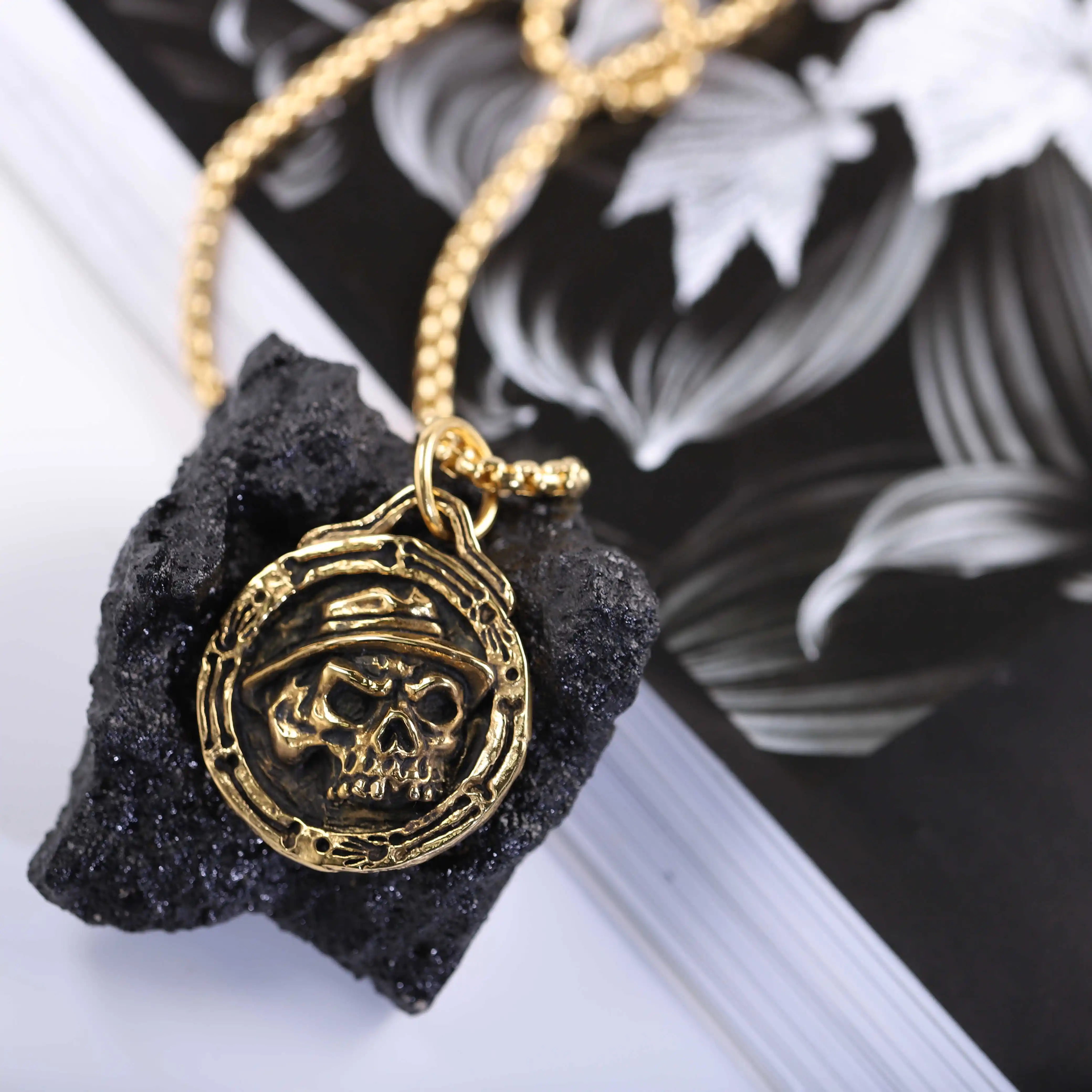 Gold Plated Jewelry Pendant Charm Stainless Steel Plating Black Cross Punk Pendant Necklace For Men