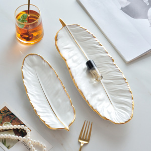 Stoviglie in Ceramica di Lusso Leggero con Bordo Dorato, Design Moderno Minimalista a Foglia di Smeraldo, per Bistecche/Pesce/Foglia di Banana/Dessert/Gioielli - Product Image 2