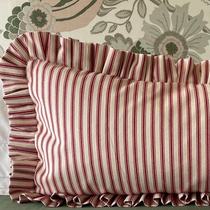 Vỏ gối tựa lưng xếp ly cỡ lớn, 100% cotton in họa tiết sọc xếp ly màu đỏ, kích thước 96cmX40cm - Product Image 2