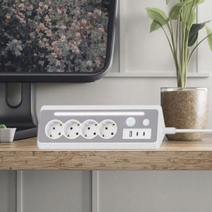 Carte d'extension de câble d'extension de sortie de bureau 17w avec lumières <span class=keywords><strong>sur</strong></span> 3 parasurtenseurs USB avec protecteur de surcharge - Product Image 1