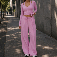 Ensemble décontracté rose pour femme : Crop top à manches longues avec ceinture à nouer et pantalon large – Tenue d'intérieur douce deux pièces
