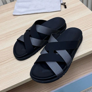 Nouvelles sandales décontractées en caoutchouc pour hommes <span class=keywords><strong>de</strong></span> <span class=keywords><strong>marque</strong></span> <span class=keywords><strong>de</strong></span> créateur 2026, en PU, tressées, pour l'été, pour le quotidien, souples - Product Image 6