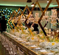 Grandes chandeliers de table pour mariages en or, argent, diamant et cristal – Centres de table de mariage