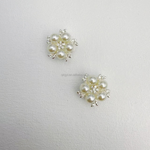 Bán Buôn Thanh Lịch Không Có May Rhinestone Lấp Lánh Quần Áo Nút Tùy Chỉnh Hoa Mô Hình Khuy Măng Sét Bao Gồm Cho Sinh Nhật Kinh Doanh OEM - Product Image 3