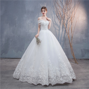 <span class=keywords><strong>Robe</strong></span> <span class=keywords><strong>de</strong></span> <span class=keywords><strong>mariée</strong></span> <span class=keywords><strong>de</strong></span> luxe à col rond avec volants et traîne chapelle, coupe princesse, 100 % polyester, en dentelle blanche pour femme – Prix usine, <span class=keywords><strong>moins</strong></span> <span class=keywords><strong>cher</strong></span> - Product Image 4