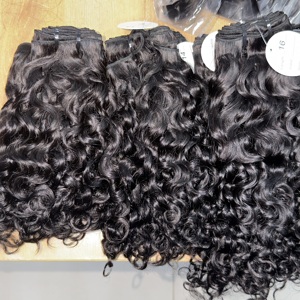 Fournisseurs de Cheveux Naturels : Lots de Cheveux Humains Vietnamiens Bruts, Ondulés Naturels, pour Tête Entière, Prix de Gros, Bouclés Birmans, Bouclés Caribéens, Bouclés Souples - Product Image 3