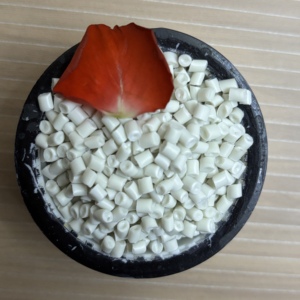 <b>Pp</b> Polypropylene Plastic Granules Raw Material High Quality Low Price 500P M800E F800E HJ730 Wholesale Raw Material - Product Image 3