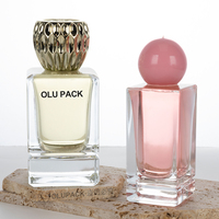 Vente Fancy Rectangular 30ml 50ml 100ml Flacon de parfum cosmétique en verre transparent épais avec bouchon de pulvérisation doré