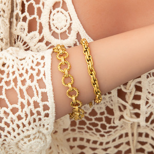 Pulsera de Cadena Geométrica de Moda, Chapada en Oro de 18K, Diseño Minimalista, Joyería para Mujer - Product Image 1
