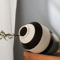 Vase en porcelaine en céramique de style Ins de grande valeur Vase de sol à arrangement floral peint à la main pour la maison salon jardinière hydroponique