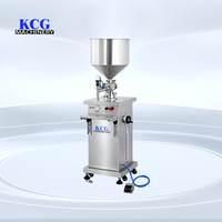 Machine de remplissage de liquides pneumatique semi-automatique verticale avec trémie en acier inoxydable pour jus, sauces et huiles comestibles
