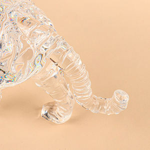 Statue de Tigre Transparente au Design Moderne Personnalisé Sculpture Animale en <span class=keywords><strong>Acrylique</strong></span> pour la Décoration Intérieure Art Populaire Modèle en Plastique pour l'Artisanat - Product Image 4