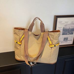 Sac de sport de grande capacité avec logo personnalisé en gros, nouveau style, sac de voyage imperméable, loisirs, sport, femmes, hommes, pour les voyages, les pique-niques - Product Image 5