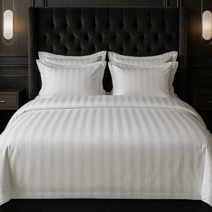 Parure de lit hôtelière 4 pièces en coton 100% blanc uni, respirante, pour usage domestique, drap et taie d'oreiller 1,8 m, tissage 400TC - Product Image 1