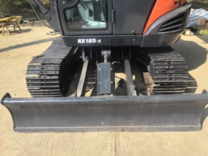Excavatrices Kubota KX185 d'occasion |   Mini-pelleuse d'occasion de 8 tonnes |   Fiable pour les engins à chenilles avec moteur CE EPA |   Accessoire pour le pouce japonais - Product Image 5