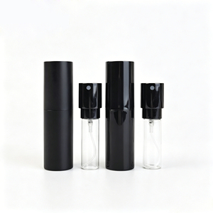 Flacon pulvérisateur de voyage mini 5 ml en plastique ABS <span class=keywords><strong>noir</strong></span> brillant <span class=keywords><strong>ou</strong></span> <span class=keywords><strong>blanc</strong></span> mat, atomiseur de parfum en aluminium 5 ml - Product Image 5