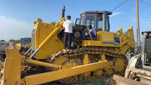 รถดันดินตีนตะขาบ D85 D85-21 มือสอง พร้อมความสามารถในการดันดิน 4.3 เมตร และระบบตรวจสอบระยะไกล - ราคาถูกกว่า - Product Image 4