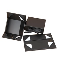 Boîte cadeau créative pliable en forme de nœud papillon avec finition laminée, design plat monobloc, en stock
