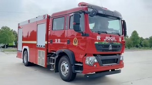 <span class=keywords><strong>Camion</strong></span>-citerne SINOTRUK à pompe moyenne-basse pression, pour un approvisionnement <span class=keywords><strong>en</strong></span> eau durable et une lutte efficace contre les incendies - Product Image 3