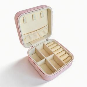 Estuche Organizador de Joyas de Cuero PU de Alta Calidad, Pequeño, Mini, Portátil, Personalizado, para Guardar Aretes, Collares y Anillos, con Cierre de Cremallera - Product Image 1