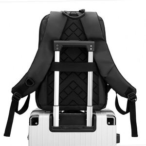 Sac à dos d'ordinateur quotidien noir durable personnalisé en polyester et nylon, respectueux de l'environnement, fabriqué en usine BSCI, sac à dos décontracté pour le sport - Product Image 6