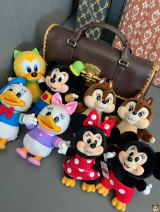 Boîte Mystère Originale La Famille <span class=keywords><strong>Mickey</strong></span> Série Porte-Clés Adorables Figurine d'Anime Artisanale en Vinyle Cadeau de Collection - Product Image 6