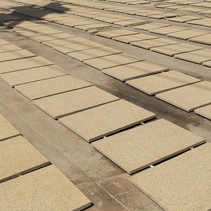 Dalles de granit jaune rouille antidérapantes PerfectStone durables en gros pour la décoration extérieure de cours, allées, parcs et hôtels - Product Image 2