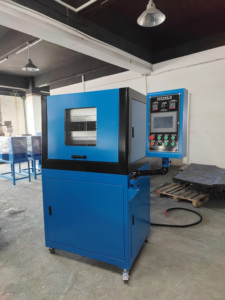 Presse de vulcanisation de plaques en caoutchouc à commande PLC de 50 tonnes, équipement de vulcanisation de laboratoire - Product Image 2