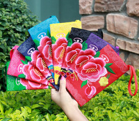 Dompet Koin Kanvas Bordir Gaya Etnik Desain Bunga Peony Besar Tas Clutch Wanita Hadiah Perjalanan Sempurna Liburan