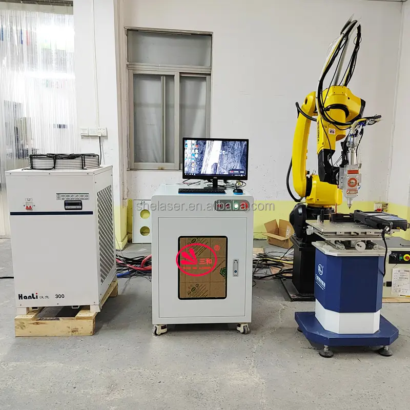 Bras de robot industriel CNC Machine de découpe laser à fibre 6 axes Découpeur laser en métal