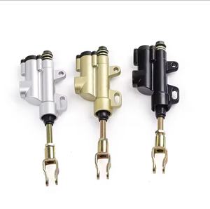 Pièces de moto, Pompe de frein arrière intégrée pour moto tout-terrain et quad, Pompe de frein à pied hydraulique, Passage traversant - Product Image 1