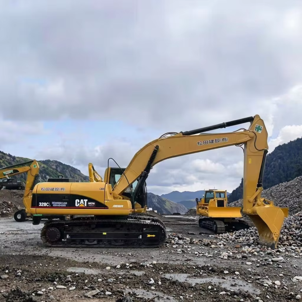 Используется для ЭКСКАВАТОРА Cat 320CL, японская 20-тонная землеройная машина, Подержанный гусеница 320CL для экскаваторов для кошек