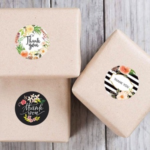 500 Pezzi/Rotolo Adesivi Rotondi Carini con Motivi Floreali a Righe Bianche <span class=keywords><strong>e</strong></span> Nere per Bambini - Product Image 6