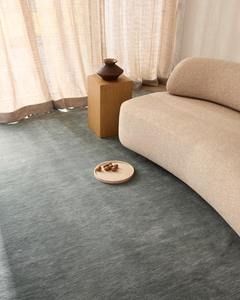 Tapis en laine tufté main bleu sauge personnalisé, peluche douce, poils coupés 15 mm, tapis moderne fait main, tapis de sol durable, couleur unie - Product Image 3