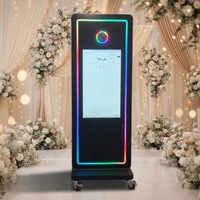 Cabina de Fotos Premium para Exteriores con Pantalla Táctil de 32 Pulgadas, Resistente al Agua y al Polvo IP65, con Mini PC y Ventilador Integrados
