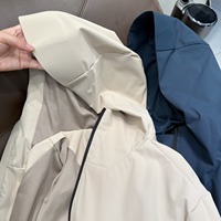 Veste imperméable ajustée avec logo réfléchissant personnalisé, coupe-vent double couche pour homme, veste d'escalade en polyester pour homme