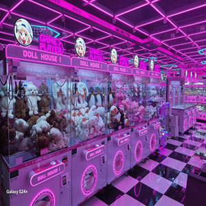 Máquina de grúa de garras rosa con diseño de anime, operada con monedas, con iluminación LED de cuerpo completo, <span class=keywords><strong>juego</strong></span> de arcade para capturar premios de peluches para centros comerciales y tiendas - Product Image 2