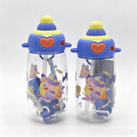 Bouteille d'eau portable d'été 550 ml en PC écologique avec paille, motif lapin créatif, pour enfants et adultes, avec bandoulière, idéale pour l'extérieur et comme cadeau