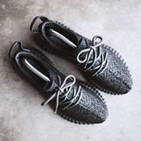 Embauchoirs ajustables en plastique pour baskets et chaussures habillées – Durables, préviennent les plis et maintiennent la forme