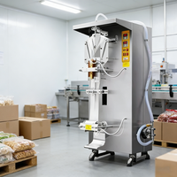 Machine de remplissage, scellage et emballage verticale pour sachets de film plastique de Guangzhou pour eau minérale pure, lait et jus