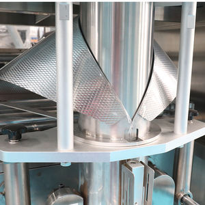 Máquina <span class=keywords><strong>de</strong></span> embalaje <span class=keywords><strong>de</strong></span> plástico completamente automática para 500g 1000g 5000g y 10kg Granos <span class=keywords><strong>de</strong></span> café Café molido y alimentos en bolsas Bolsas y películas - Product Image 4