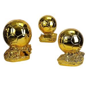 Réplique du Super Trophée de Football Ballon d'Or en Résine, Quatre Tailles Disponibles : 35cm, 24cm, 20cm, 15cm - Product Image 3