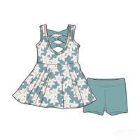 Ensemble deux pièces d'été personnalisé pour filles : hauts et shorts en soie de lait à motif floral avec nœuds au dos pour bébés filles