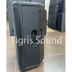 ลำโพงพีเอ EON715 แบบพกพาสำหรับวงดนตรี EON715 ลำโพง EON715 - Product Image 3