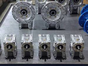 <span class=keywords><strong>Nmrv63</strong></span> 80b5 tốc độ giảm tốc nhỏ nhôm hộp số cho RV <span class=keywords><strong>Worm</strong></span> Gear Motor cho máy móc trang trại và ngành công nghiệp - Product Image 2